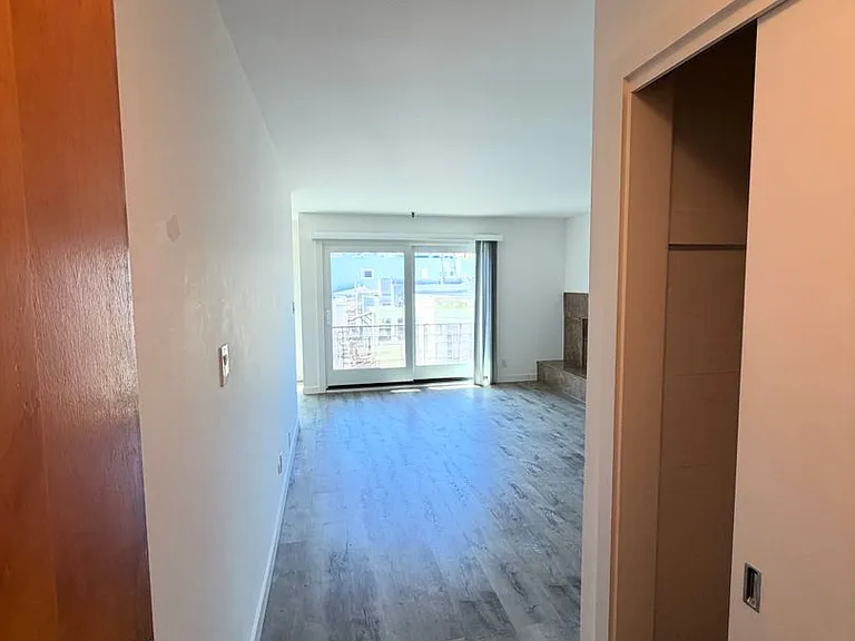 1390 Jackson — Photo 2