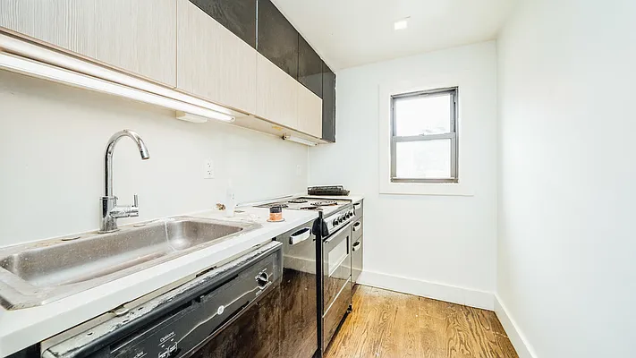 Rented by Nooklyn NYC LLC | media 107