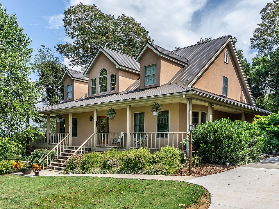 1st image of 720 River Village Ln
