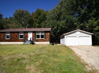18 McIntire Rd, New Gloucester, ME 04260