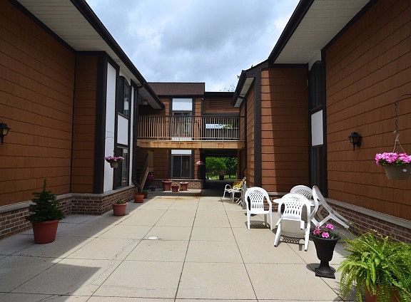 2nd image of 8549 N Servite Dr Unit 207