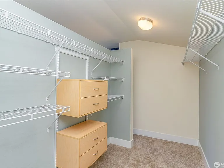 1774 25th Ave NE — Photo 11