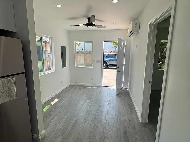 4357 1/2 York Blvd — Photo 1