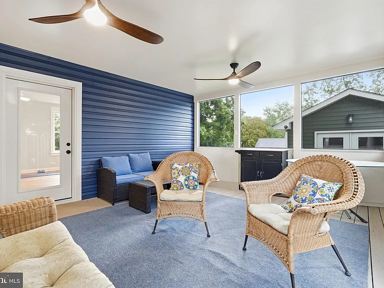 1227 Clagett Dr — Photo 18