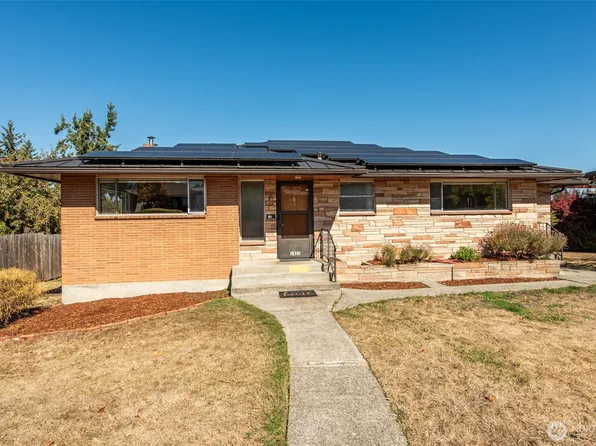 1421 E 2nd St, Port Angeles, WA 98362