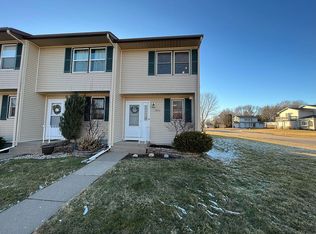 3822 Belle Ave, Davenport, IA 52807