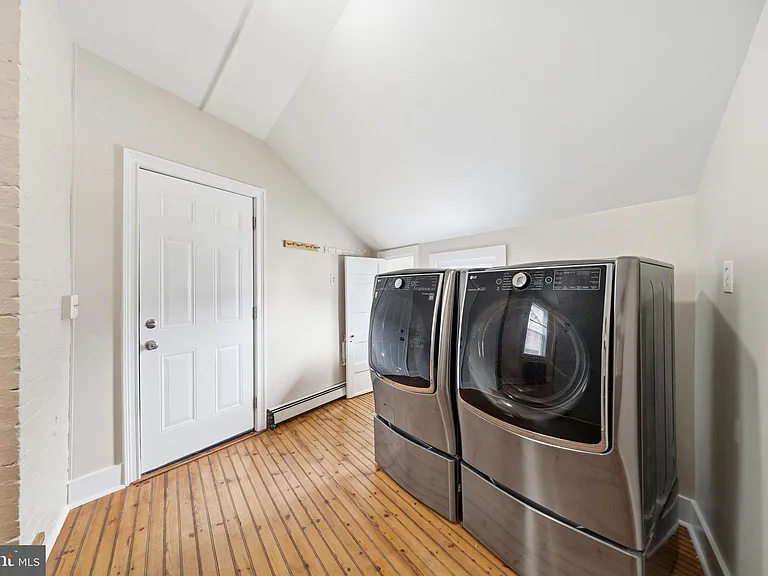 403 W South St #A — Photo 17