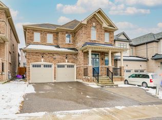 41 Mynden Way, Newmarket, ON L3X3A8