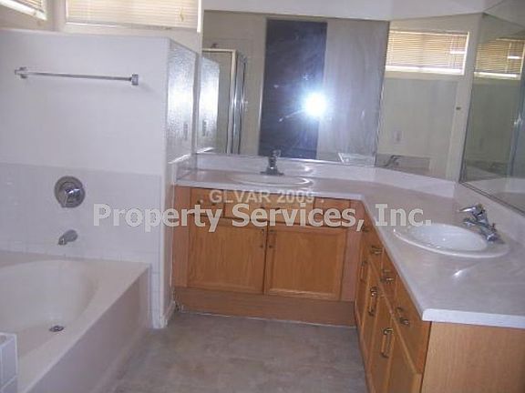 5th image of 7645 Silver Mallard Ave