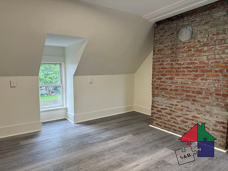 151 S Main St — Photo 14