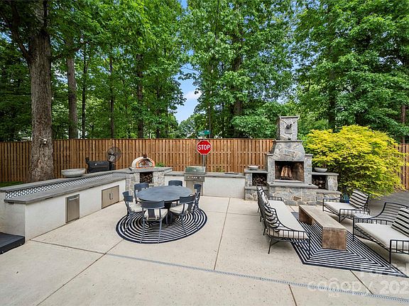 5th image of 19507 Dufour Ct