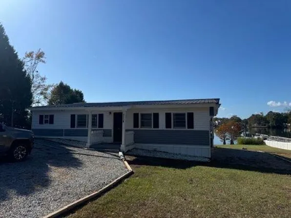 1110 Joyner Dr, Summerton, SC 29148