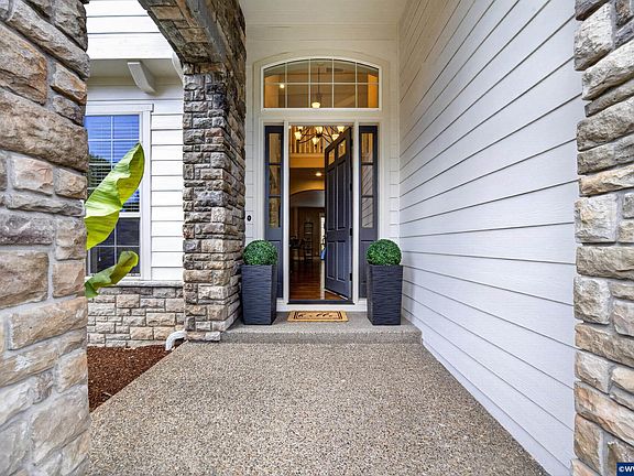 5th image of 1750 SW Pinehurst Pl