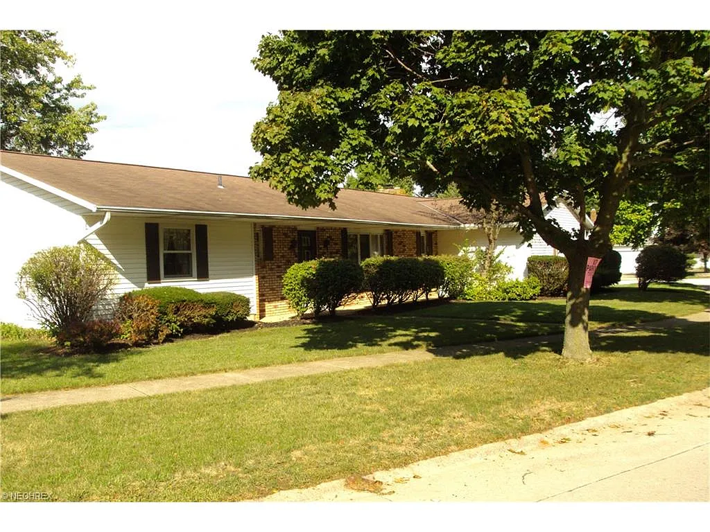151 Timberlane Dr photo 1