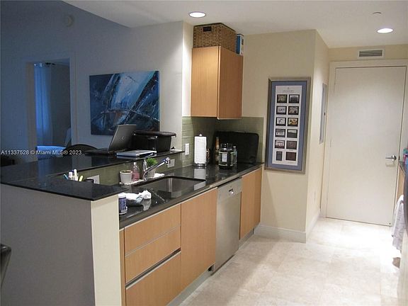 4th image of 1060 Brickell Ave APT 4005