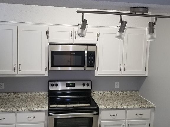 3rd image of 2301 W Michigan Ave APT 3