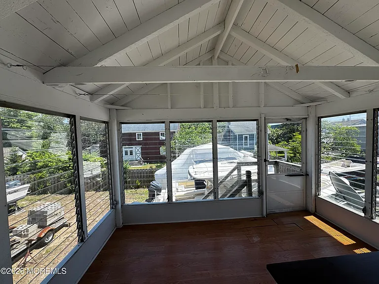 1712 Bay Ave #B — Photo 9