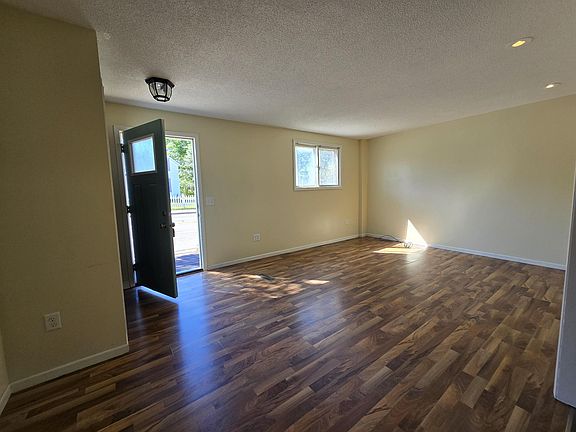 4th image of 18530 Robinson St APT 1