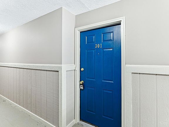 4th image of 9850 Regatta Dr #301
