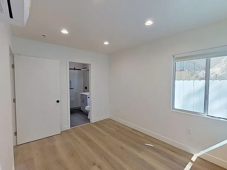 829 N Garfield St — Photo 28