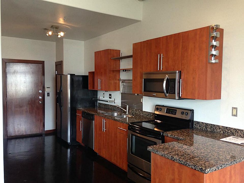 1st image of 2205 McKinney St APT 501