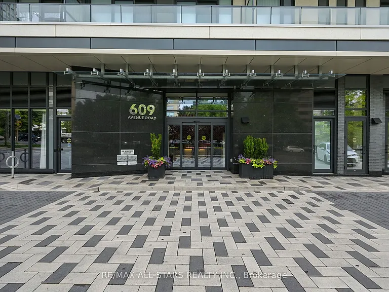 609 Avenue Rd #1001 — Photo 2