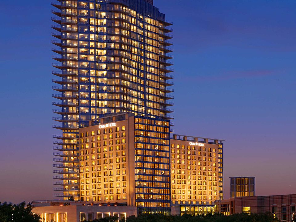 1301 Throckmorton Unit 2802-1.jpg
