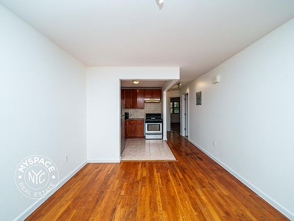 2nd image of 99 Stockton St #2