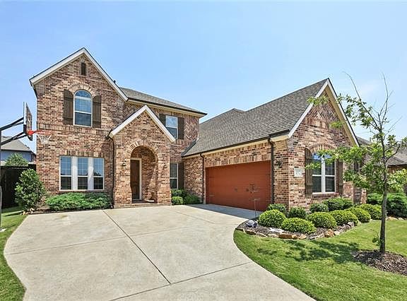 2nd image of 692 El Camino Dr