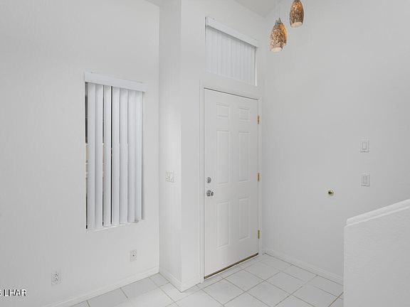 3rd image of 2673 Jamaica Blvd S APT 8