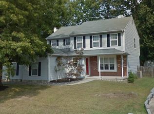 61 Wilson Dr, Sicklerville, NJ 08081