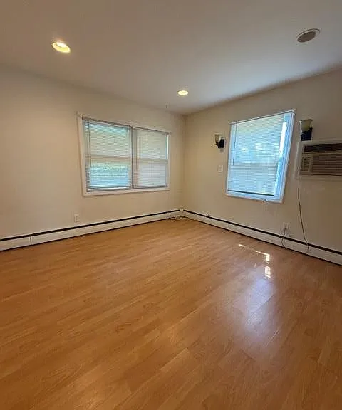 3173 Roxbury Ln — Photo 10