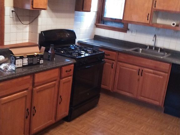 3rd image of 3744 N Ashland Ave