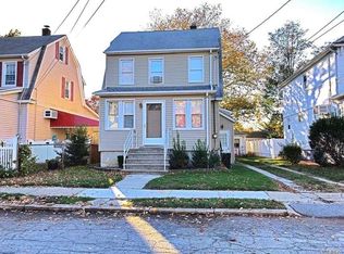 124 Fairfield St, Valley Stream, NY 11581