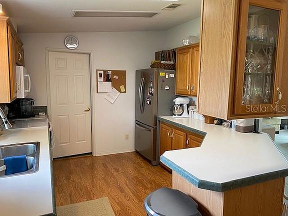 4th image of 106 Woody Ct
