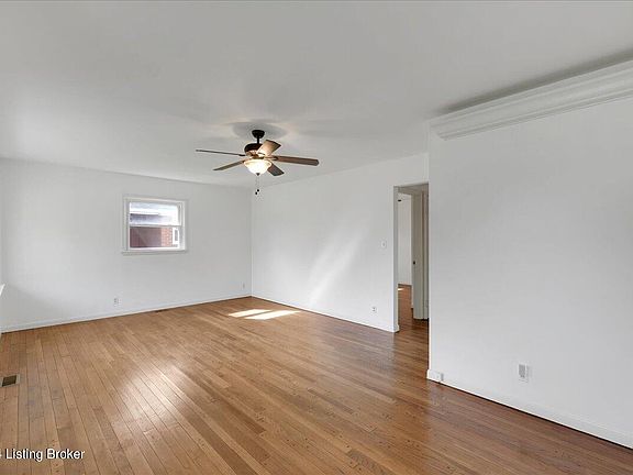 4th image of 3722 Rosemont Blvd