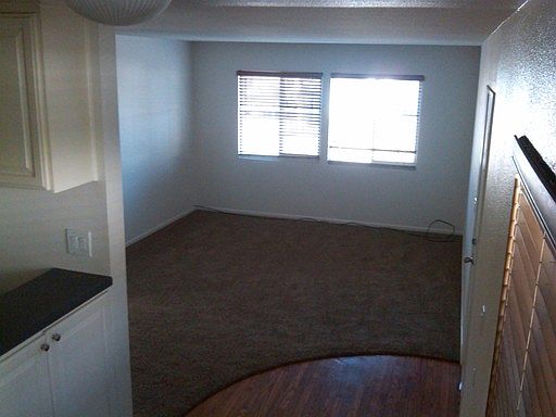 3rd image of 229 N N St APT C