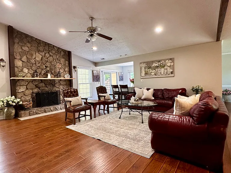 5814 Crooked Creek Rd — Photo 1