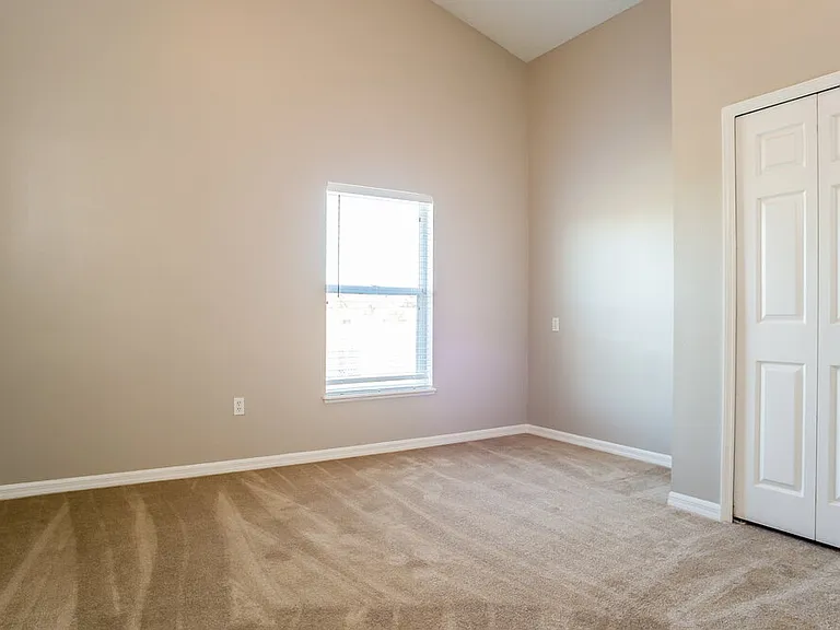 142 Woodbury Pines Cir — Photo 12