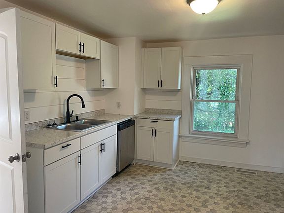 4th image of 1301 Tilden Ave