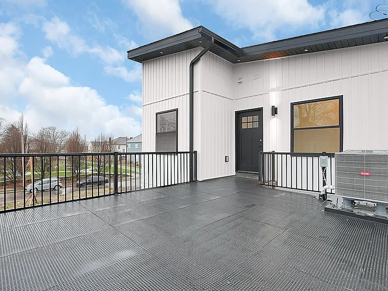 936 Wagner St — Photo 22