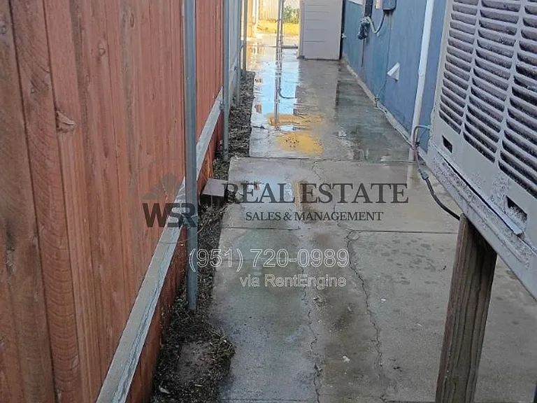 201 W Dale St #B — Photo 4
