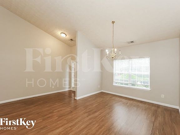 5th image of 5713 Old Carriage Dr