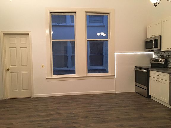 4th image of 1407 Gough St APT 3