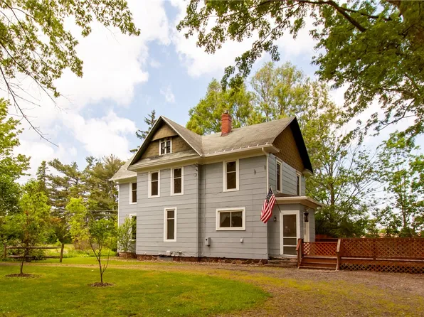 6248 Lakeside Rd, Ontario, NY 14519