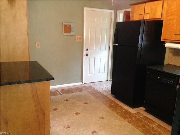 4th image of 432 Bamboo Ln