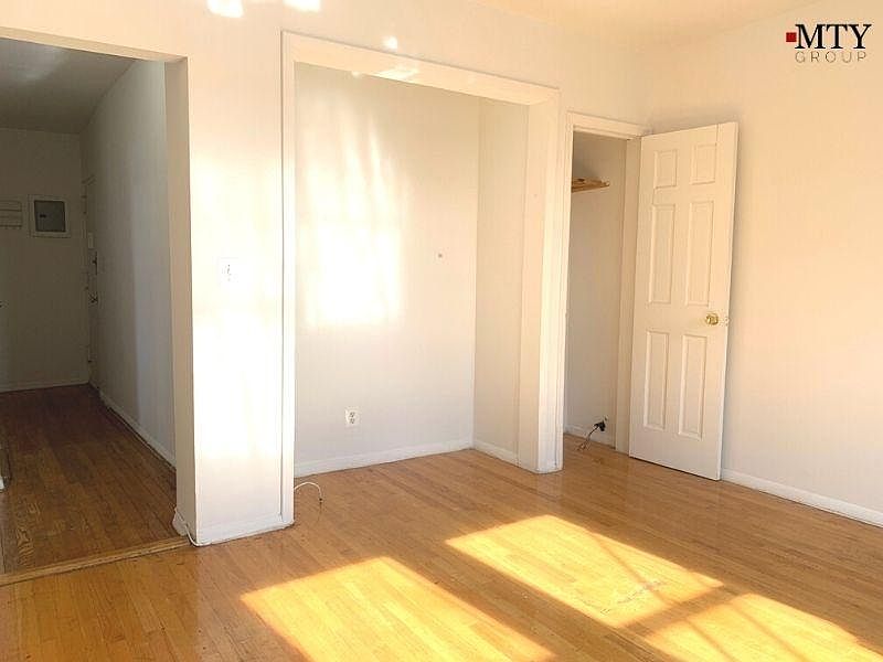 1st image of 4717 39th St APT 11D