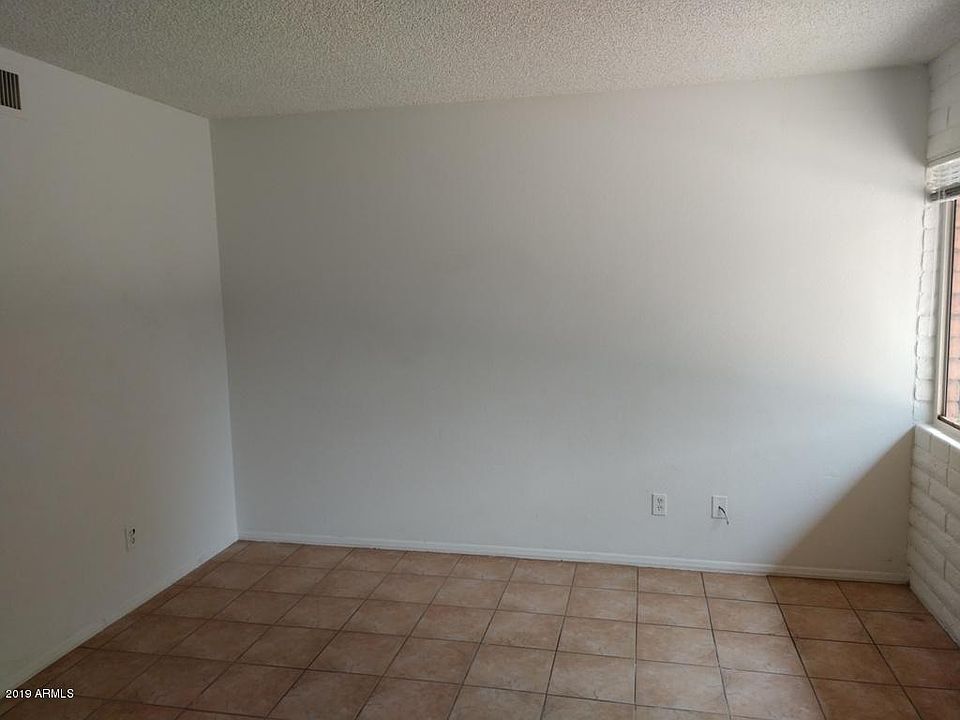 1st image of 465 E 9th Ave APT 2