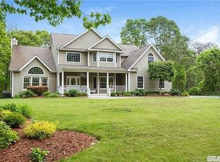 14 Bay Woods Dr, Hampton Bays, NY 11946