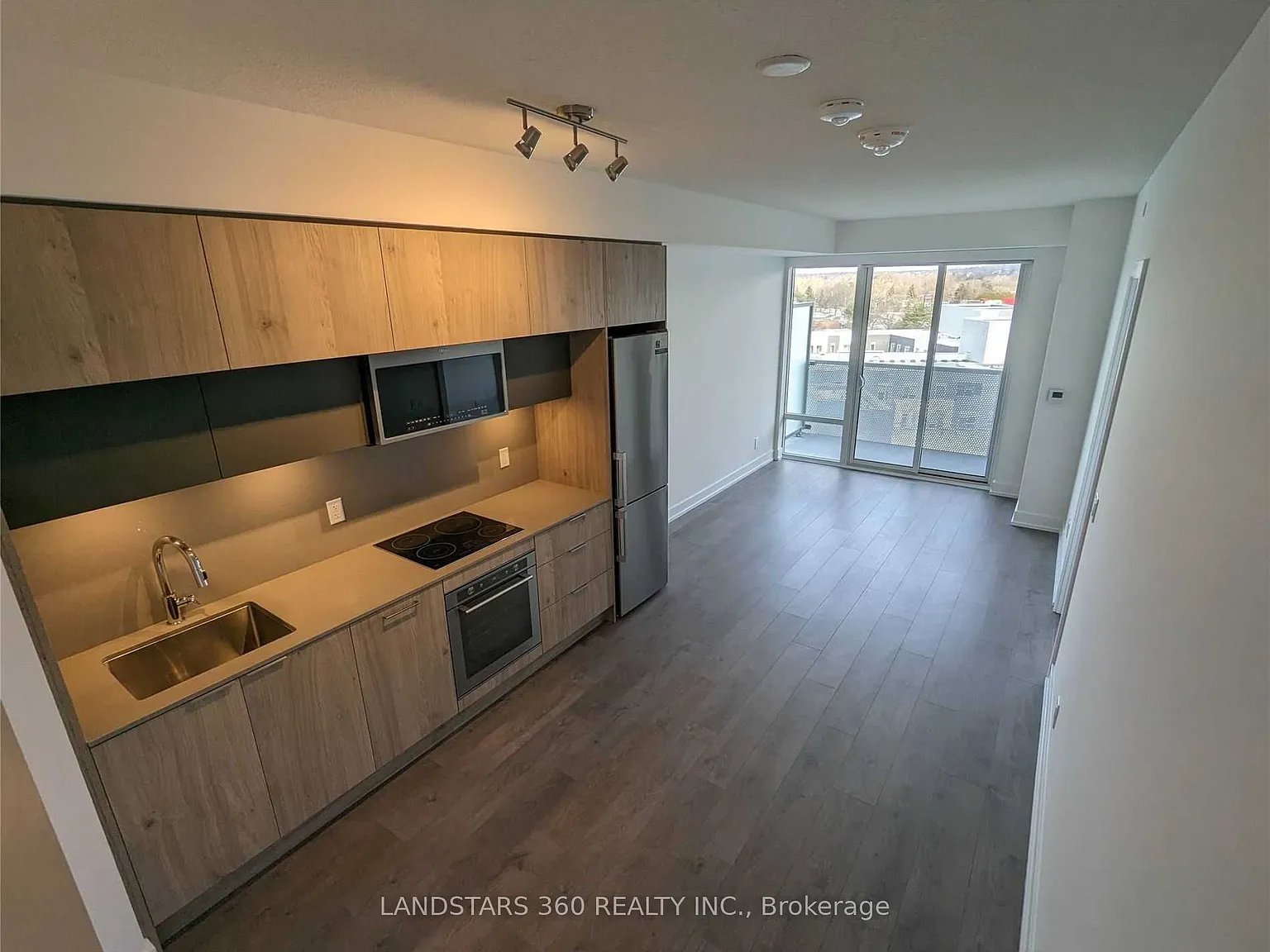 2 bed, $2,600 — Photo 4